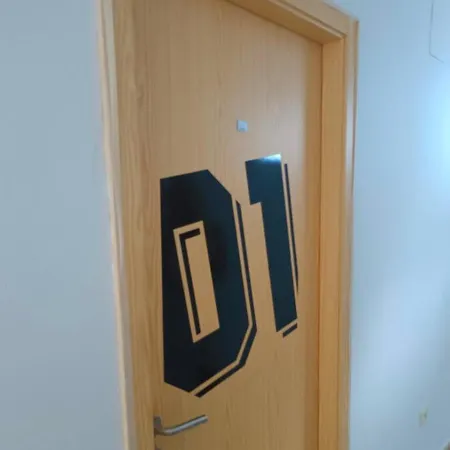 De *